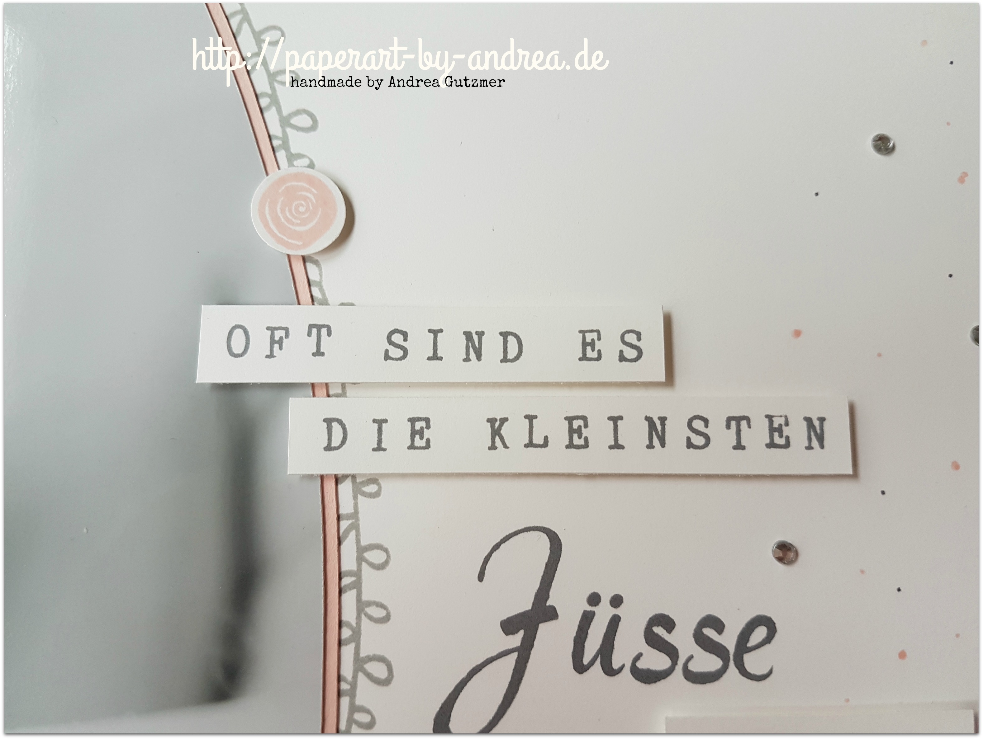 Kleine Füße… – Paperart by Andrea